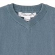 The Essentials - V-neck sleevless Sweater