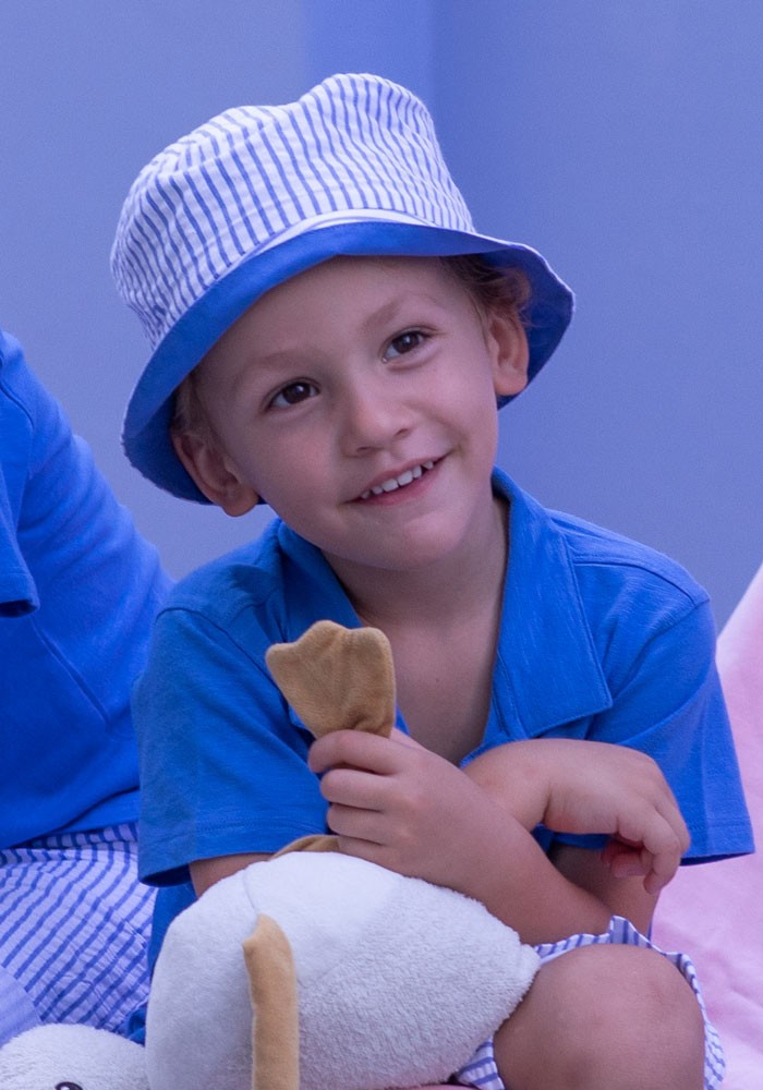 Seersucker striped hat 