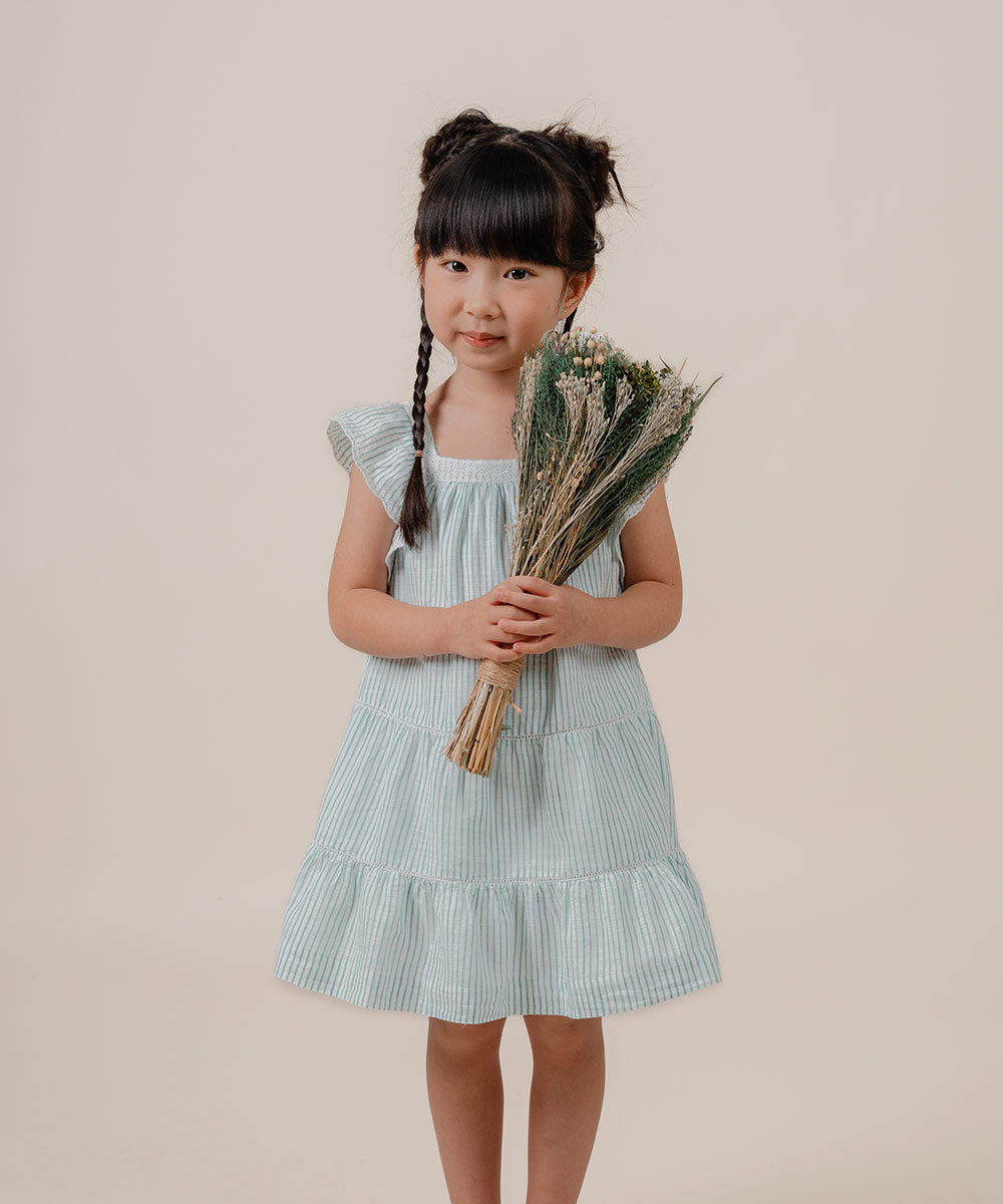 Flounce sleeve tiered dress